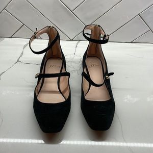 Size 8 black Jcrew flats with zipper back